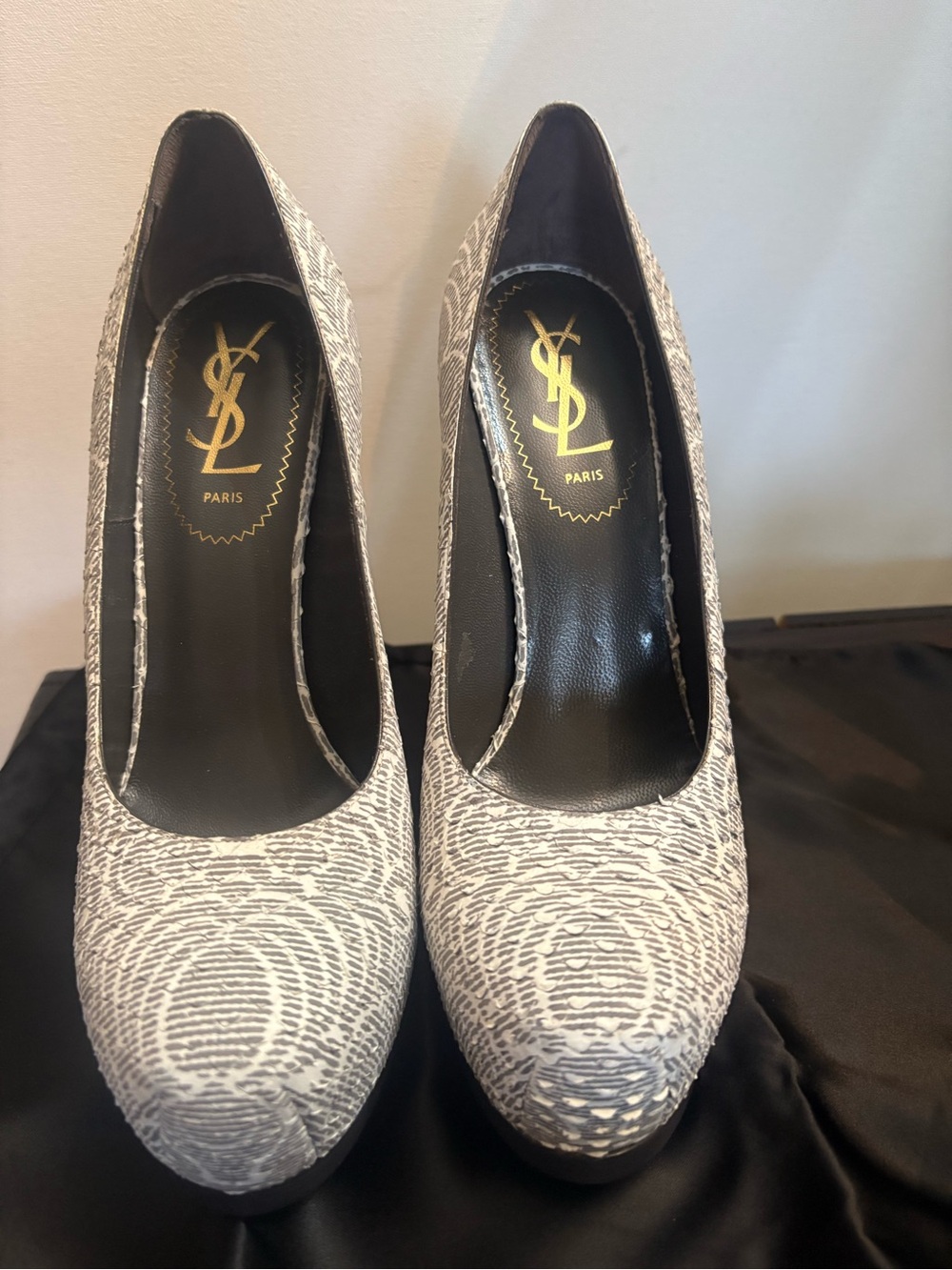 Saint Laurent Women's Gray and White Patterned Platform Pumps NIB